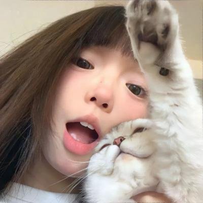 着牛仔裤的钟馗
